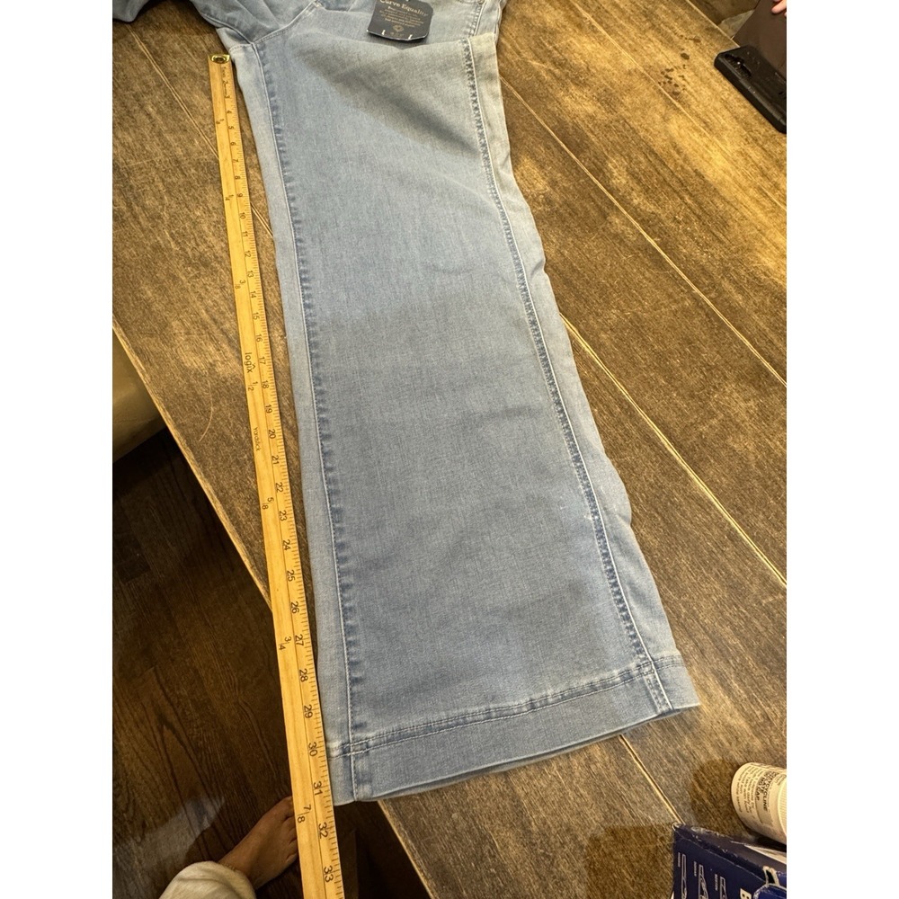 Democracy brand "Curve Equality" jeans in a light wash blue Wide Leg Size 14 - Picture 11 of 12